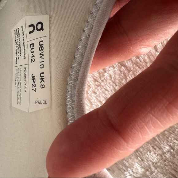 Women’s On Clouds - Picture 6 of 9